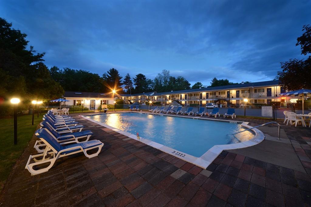 Turf And Spa Motel Saratoga Springs Exterior foto