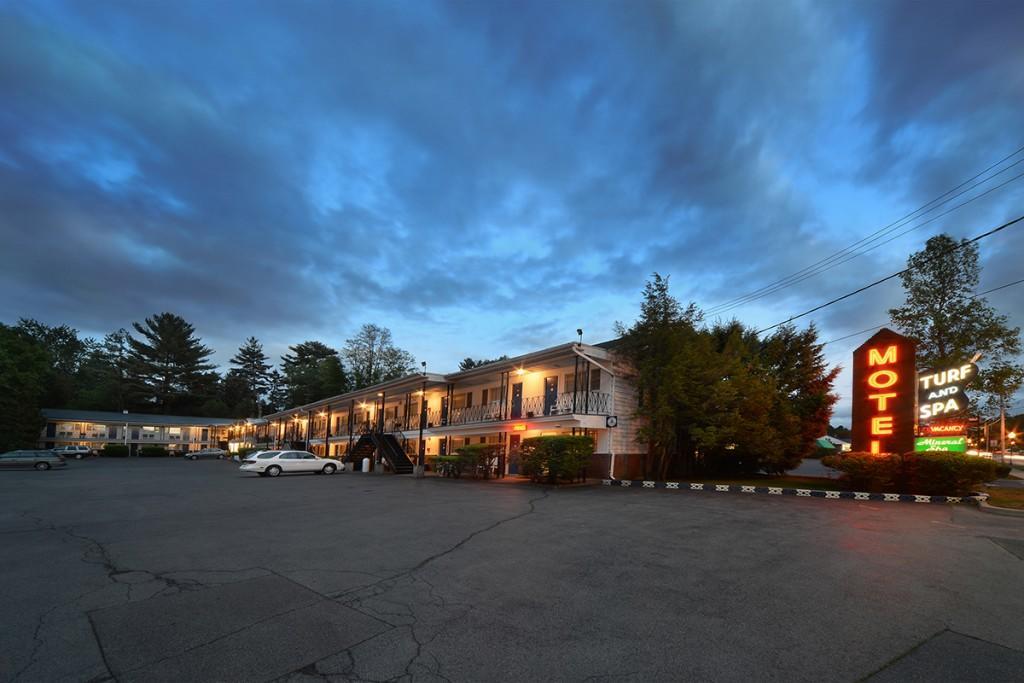 Turf And Spa Motel Saratoga Springs Exterior foto